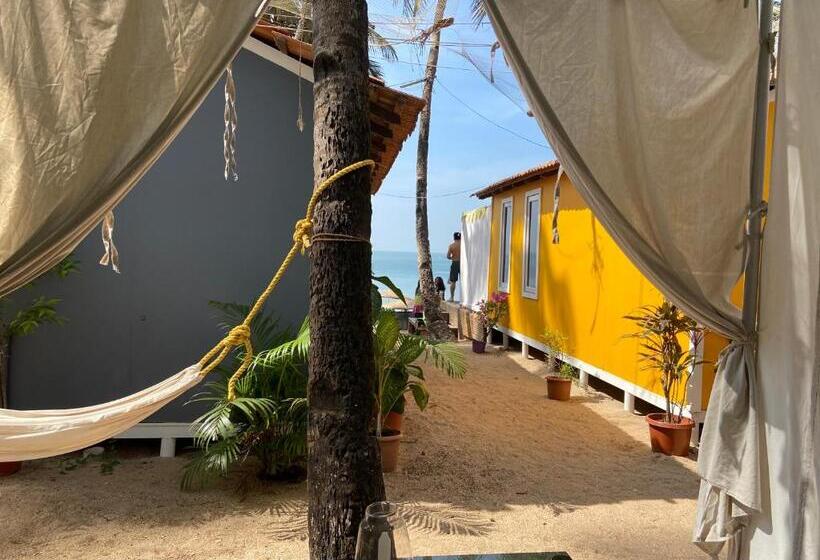 חדר דלוקס צדדי נוף לים, Art Resort Goa