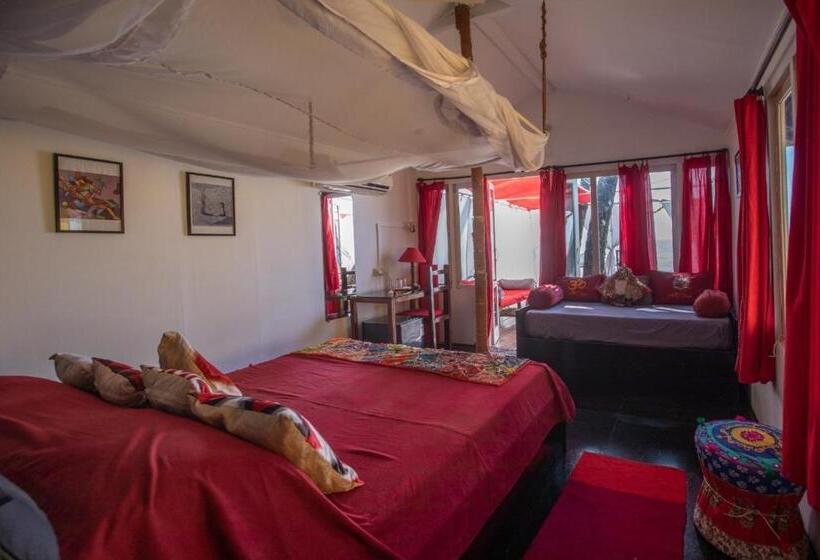 בקתה סטנדרטית, Art Resort Goa