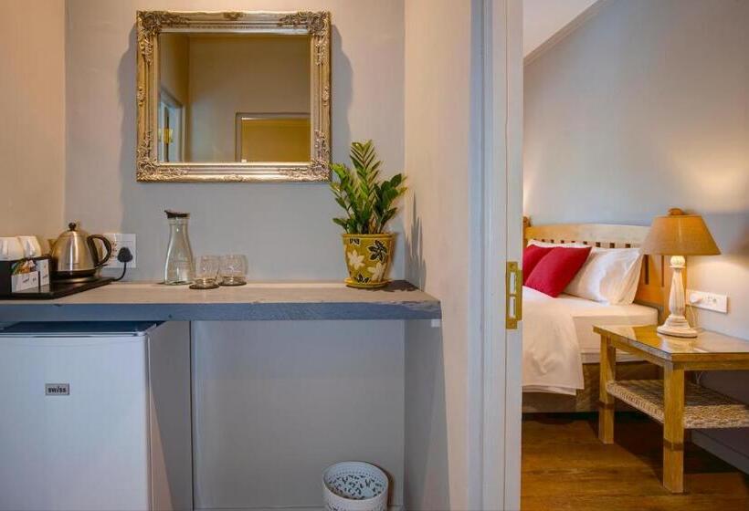 اتاق لوکس خانوادگی, Amour Guest House