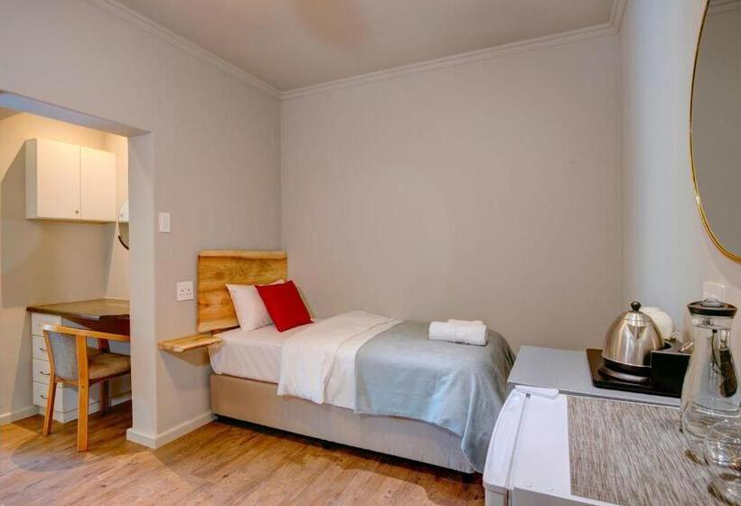 غرفة قياسية مزوَّدة بشُرفة, Amour Guest House