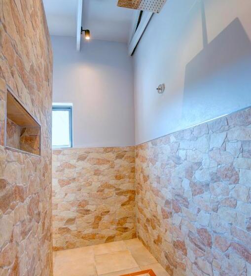 غرفة قياسية مطلة على الجبل, Amour Guest House