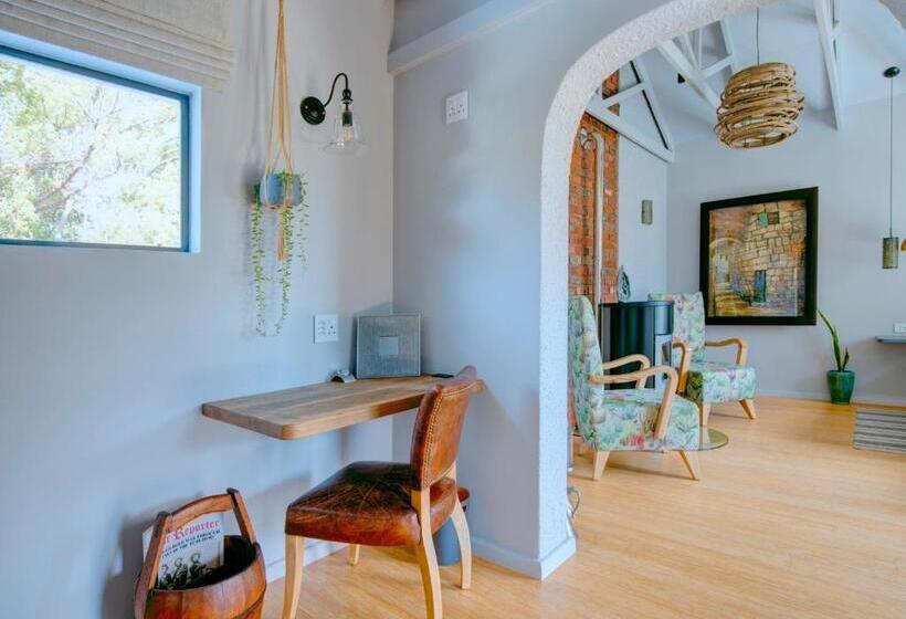 غرفة قياسية مطلة على الجبل, Amour Guest House