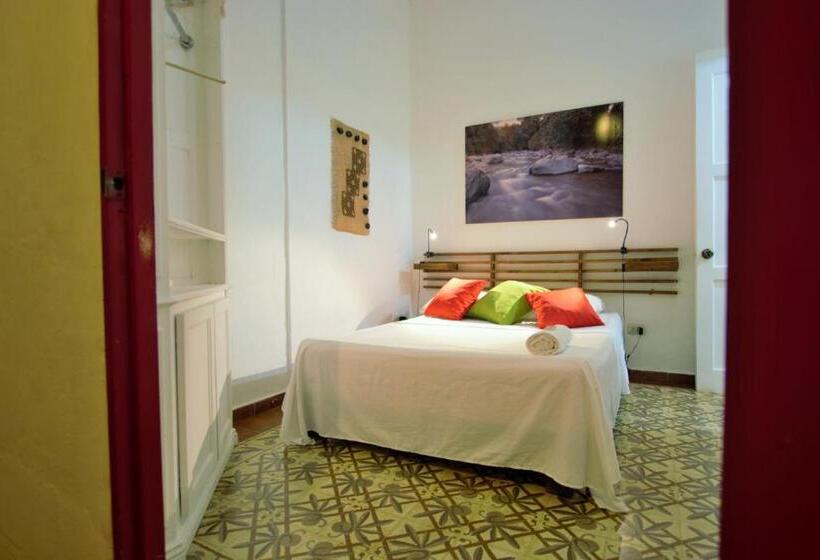 اتاق استاندارد, La Puerta Roja Guest House