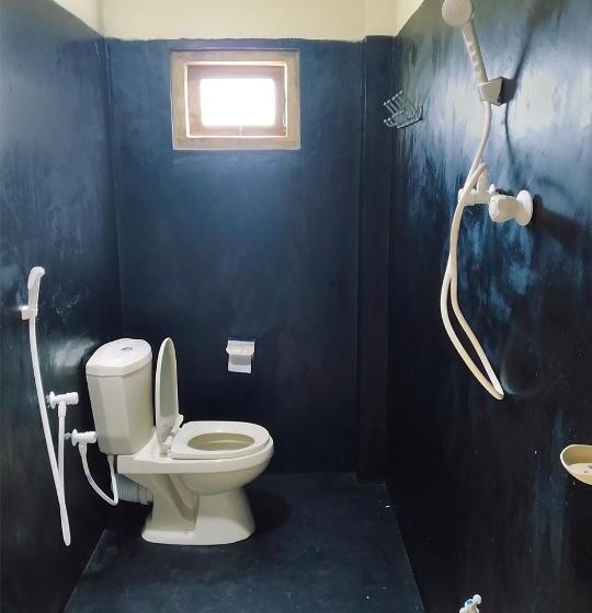 Standardzimmer mit Balkon, Three Little Birds