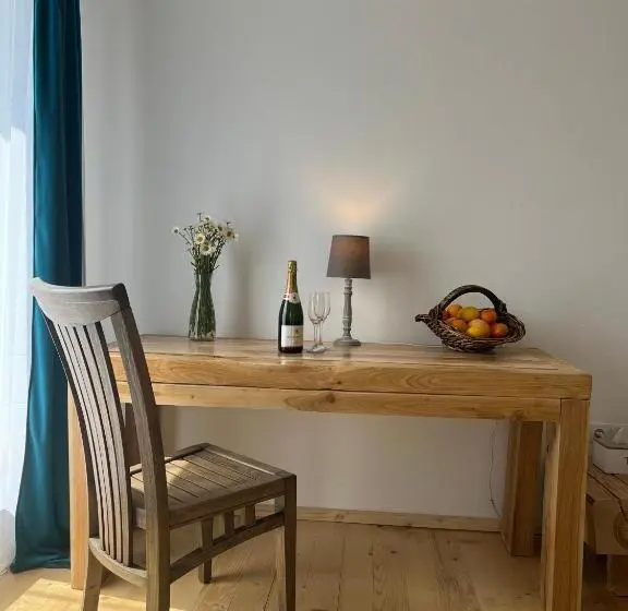Deluxe-huone, Pensiunea Poiana Izvoarelor