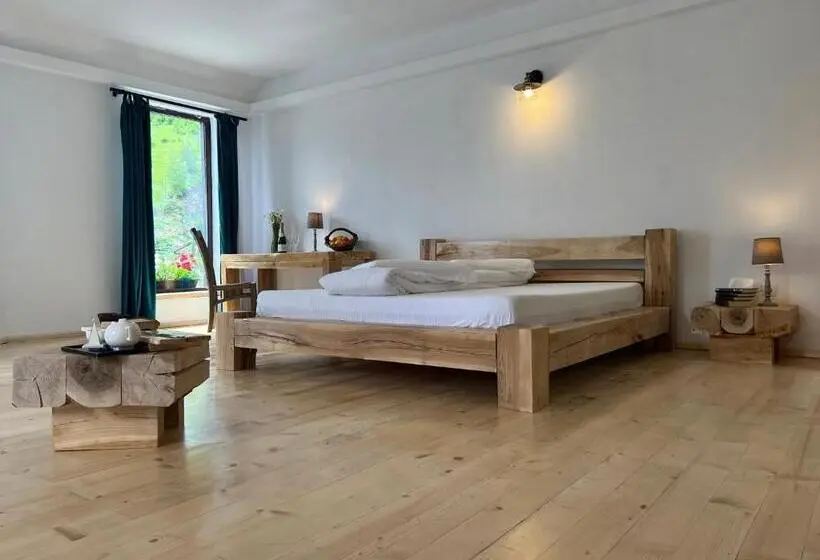Deluxe-huone, Pensiunea Poiana Izvoarelor