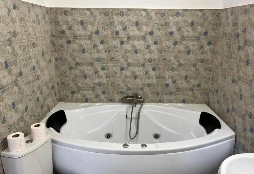 Comfort Kolmen Hengen Huone, Pensiunea Poiana Izvoarelor