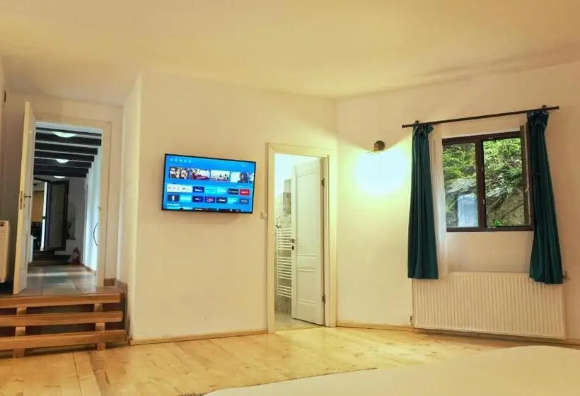 Comfort Kolmen Hengen Huone, Pensiunea Poiana Izvoarelor