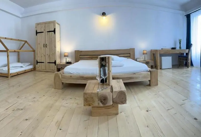 Comfort Kolmen Hengen Huone, Pensiunea Poiana Izvoarelor