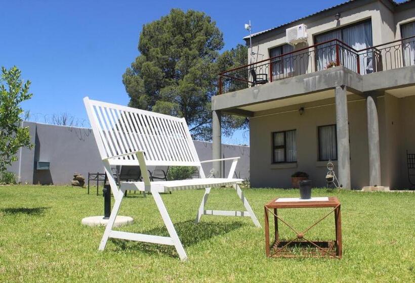 Deluxe Suite King Bed, The Anne Guest House