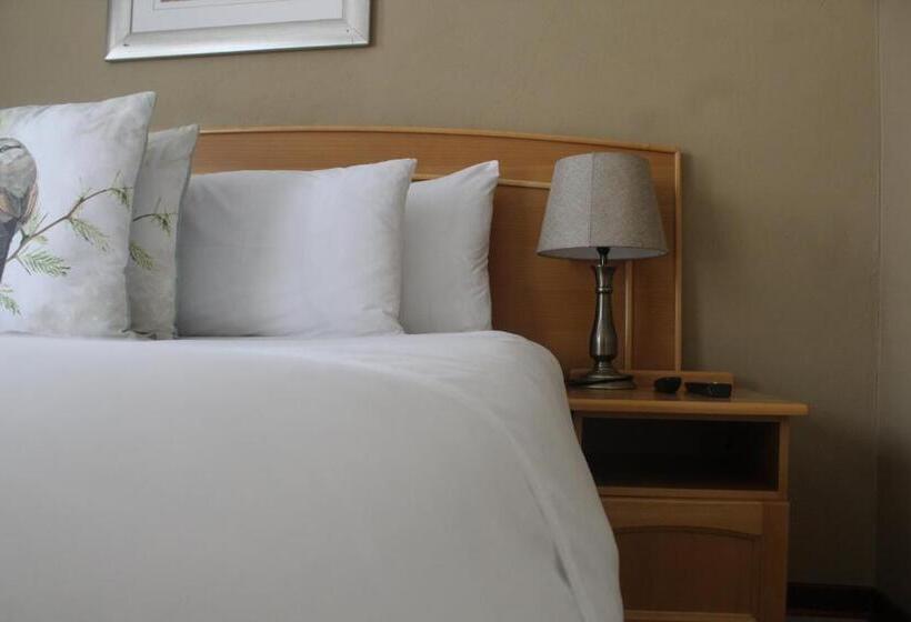 Deluxe Suite King Bed, The Anne Guest House