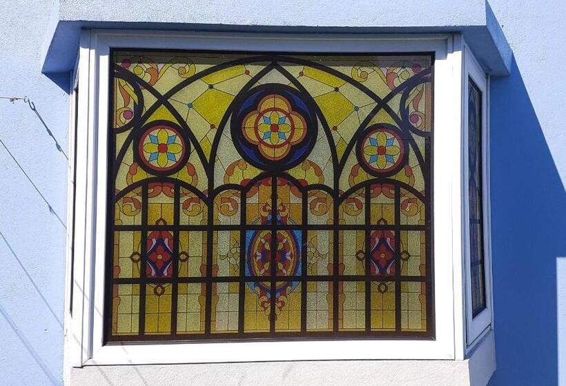 جناح مطلّ علي حمام السباحة, Suite Queen D'arte