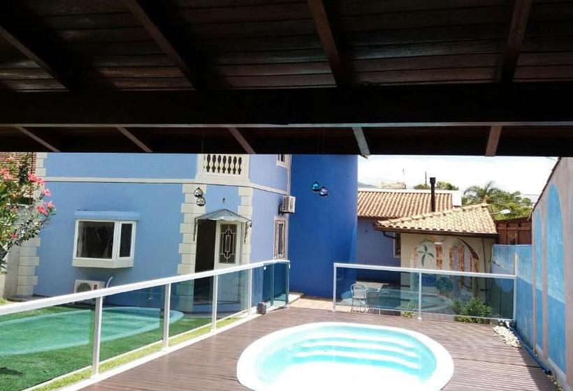 جناح مطلّ علي حمام السباحة, Suite Queen D'arte