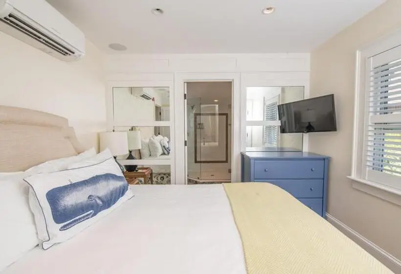 Suite with Terrace, The Nantucket Hotel & Resort