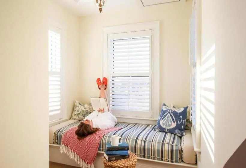 Deluxe Suite King Bed, The Nantucket Hotel & Resort