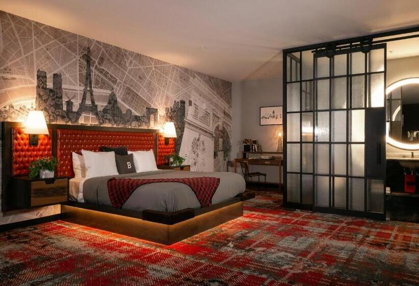 اتاق لوکس با تخت بزرگ, Bobby