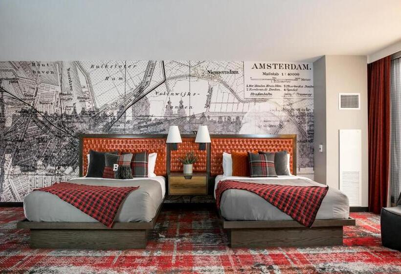 اتاق لوکس, Bobby