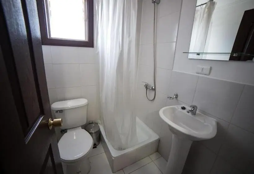 استودیوی استاندارد, Hostel Chaman
