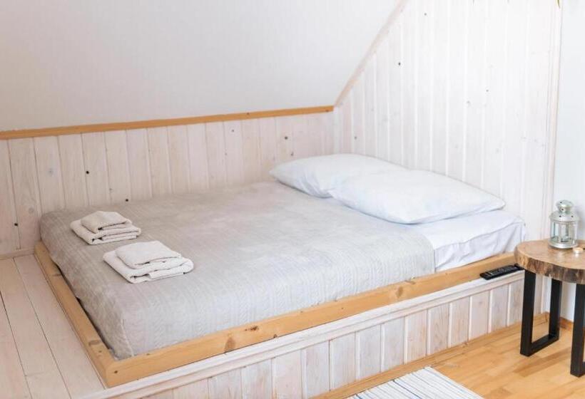 اتاق استاندارد, Sadyba Anastasia