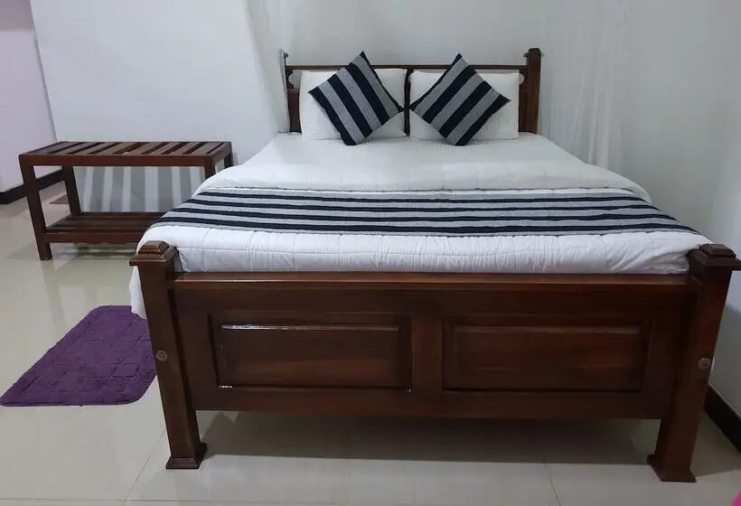 اتاق لوکس با چشمانداز, Ella River House