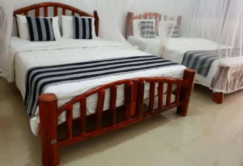 اتاق لوکس چهار تخته, Ella River House