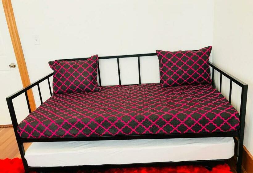 침실 2개 스위트, Boston Lodge And Suites