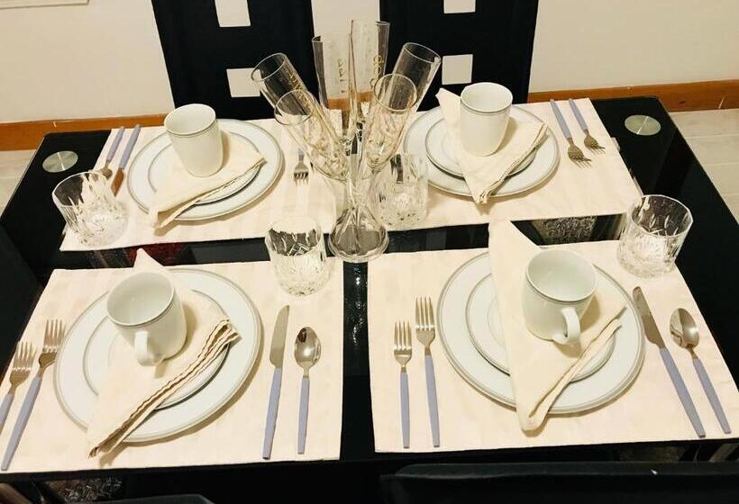 스탠다드 룸 공동 욕실, Boston Lodge And Suites