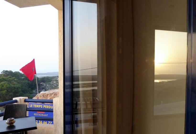 اتاق استاندارد با بالکن, Le Temps Perdu