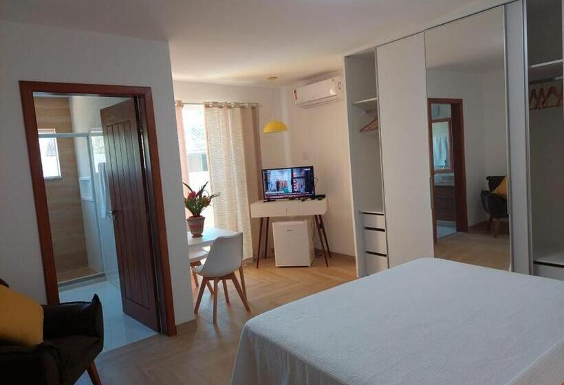 套房带泳池景, Pousada Vitória