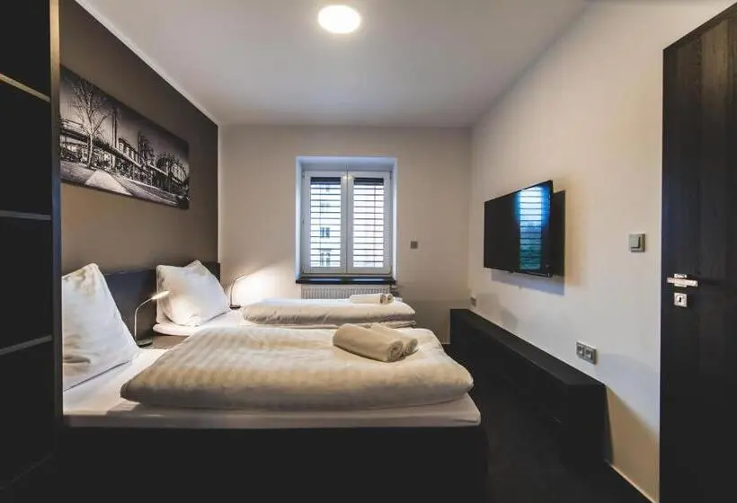 اتاق لوکس چهار تخته, Silesia Residence