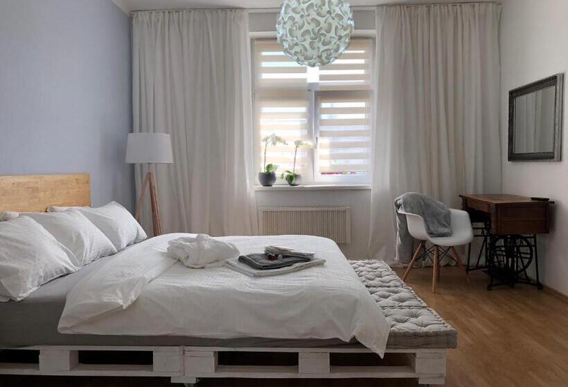 شقة سوبريور غرفة واحدة, Pension Skylark