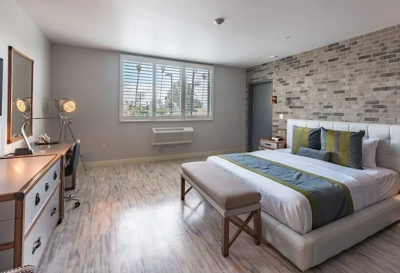 اتاق لوکس با بالکن, Lexen Hotel   North Hollywood Near Universal Studios