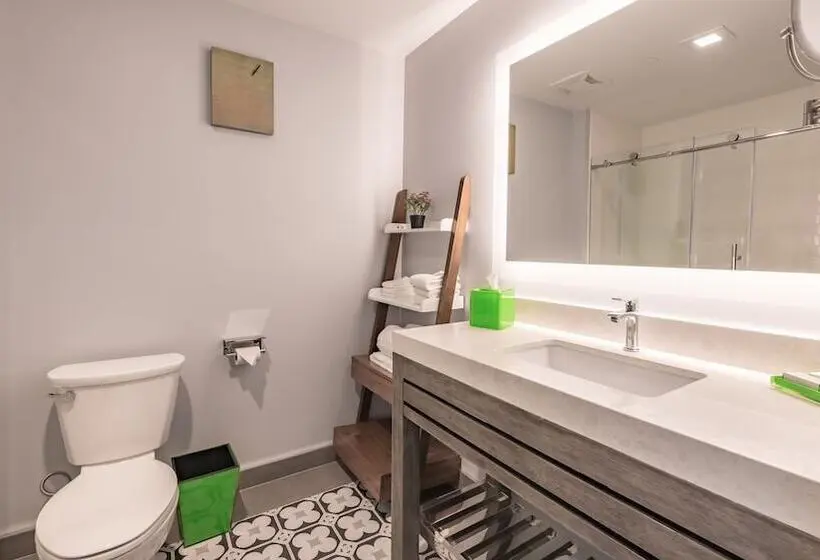 اتاق استاندارد با تخت بزرگ, Lexen Hotel   North Hollywood Near Universal Studios