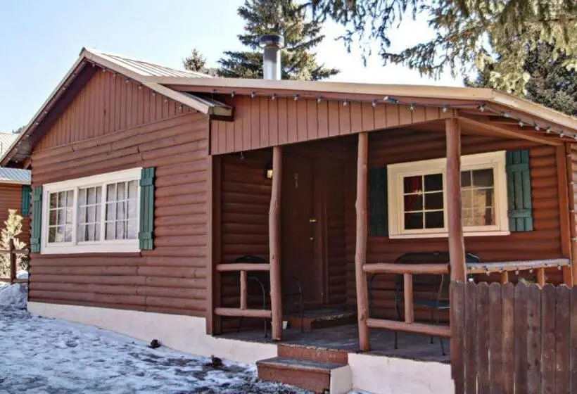 ３ベッドルームアパートメント, Three Bears Lodge