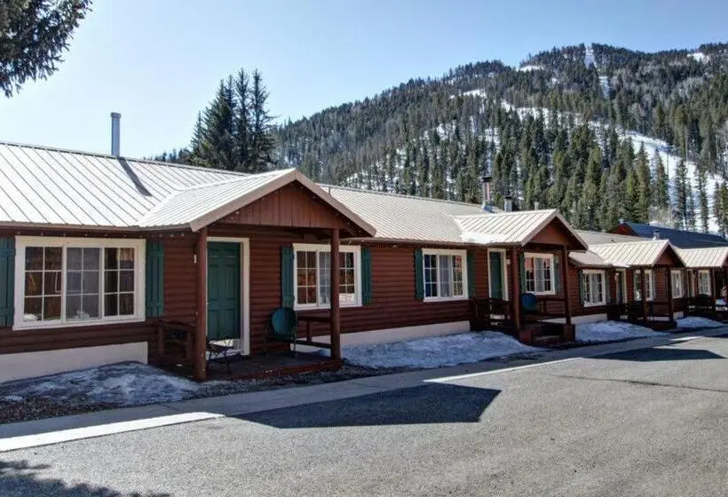景色の見える一ベッドルームアパートメント, Three Bears Lodge