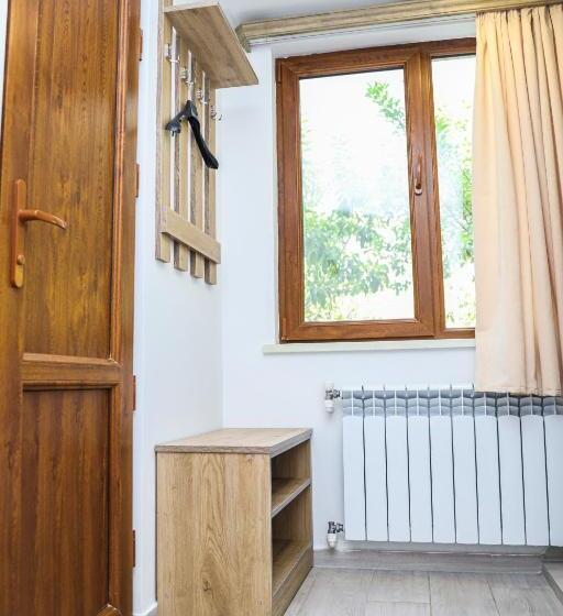 اتاق استاندارد, Hayi Tun Guest House