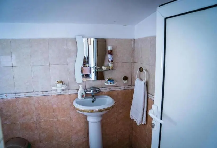 اتاق استاندارد, Art Studio