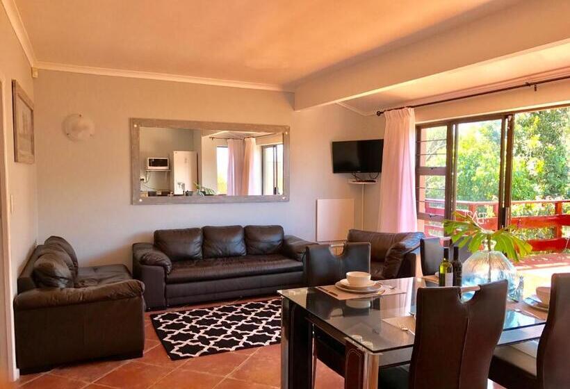 جناح مزود بتراس, The Salt House In Hout Bay