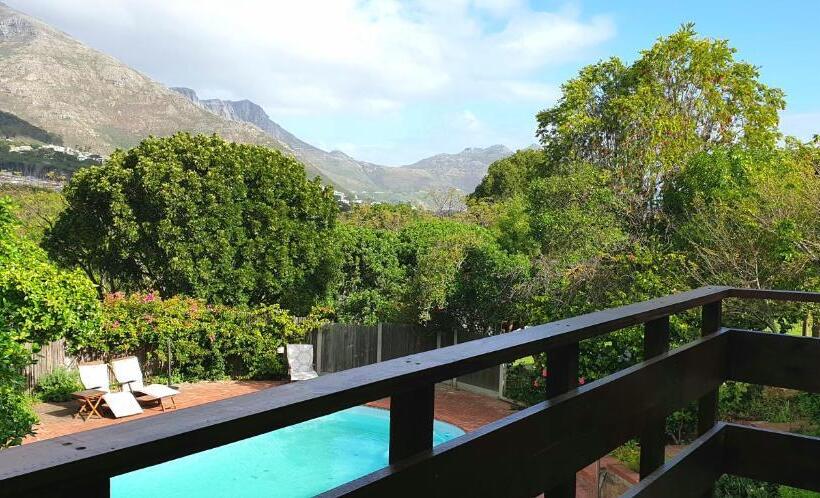 جناح عائلي, The Salt House In Hout Bay