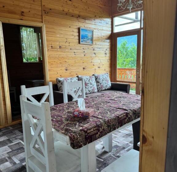 シャレー・スペリアー1寝室, Verin Tun