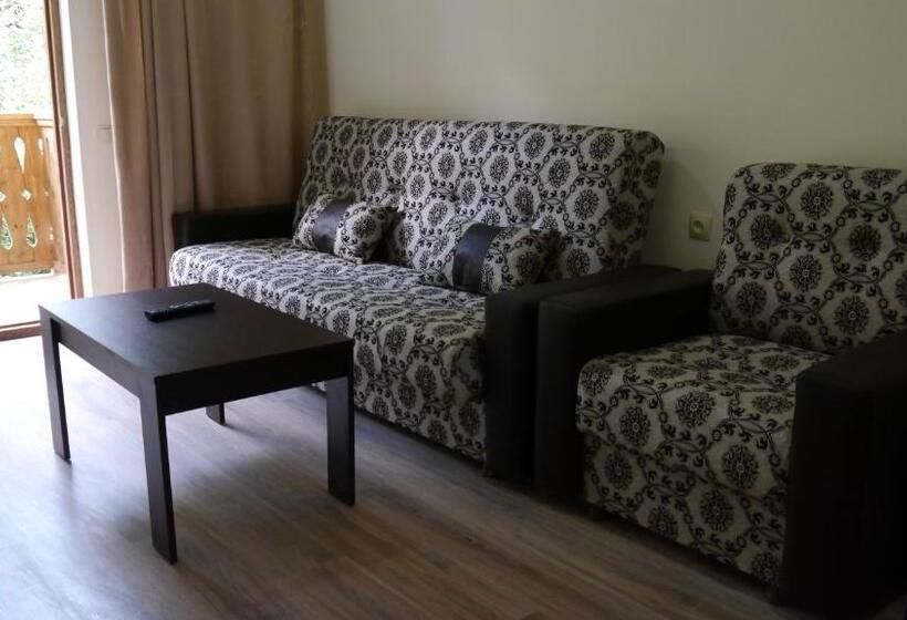 ファミリージュニアスイート, Verin Tun