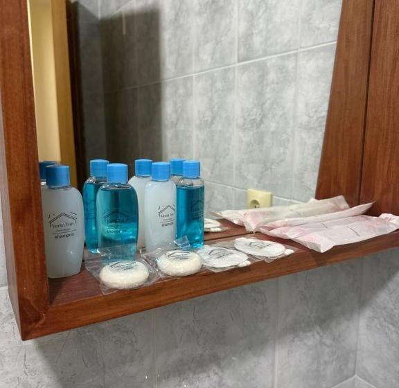 ファミリージュニアスイート, Verin Tun