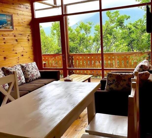 シャレー・スペリアー1寝室, Verin Tun