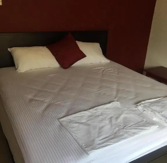 エコノミールーム, Nallur Residence