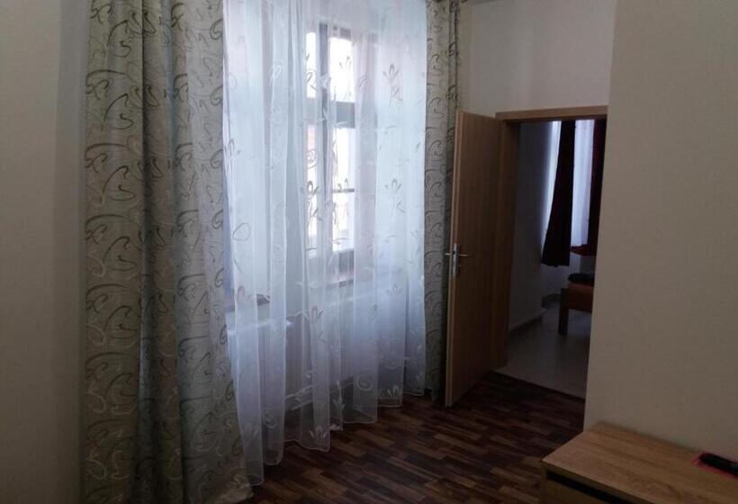 패밀리 스위트, Penzion A Wellness U Třeboňské Madony