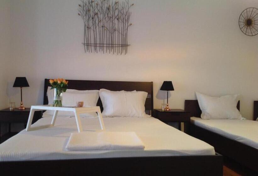 Estudi Familiar, Casa Rendez Vous