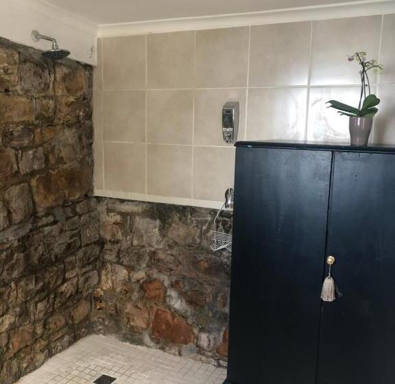 غرفة إقتصادية, Ollava Guesthouse