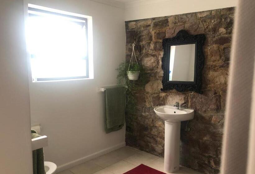 غرفة إقتصادية, Ollava Guesthouse