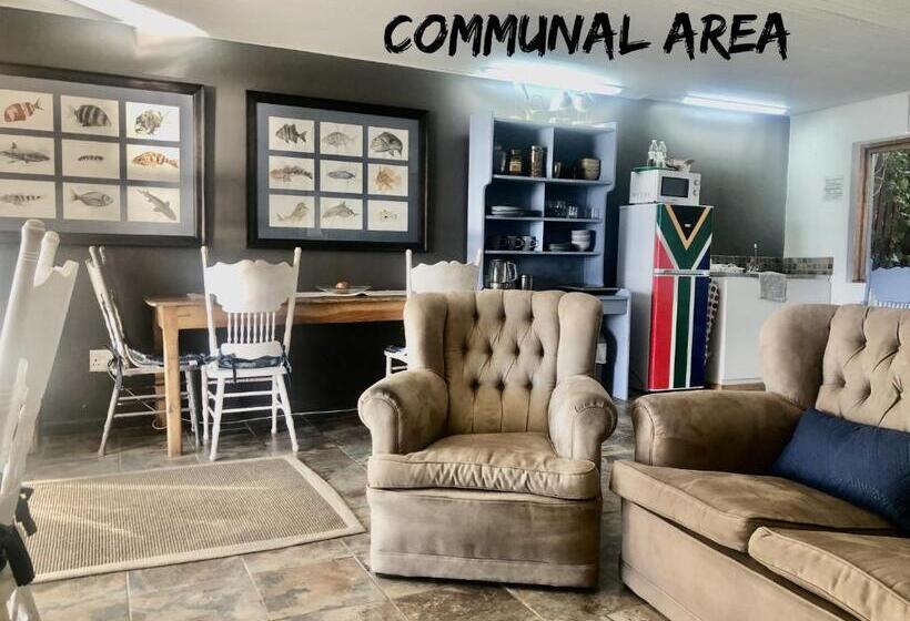 غرفة قياسية مطلّة علي البحر مزوَّدة بشُرفة, Ollava Guesthouse