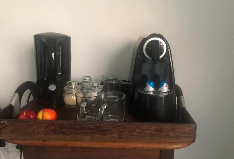 غرفة قياسية مطلّة علي البحر مزوَّدة بشُرفة, Ollava Guesthouse